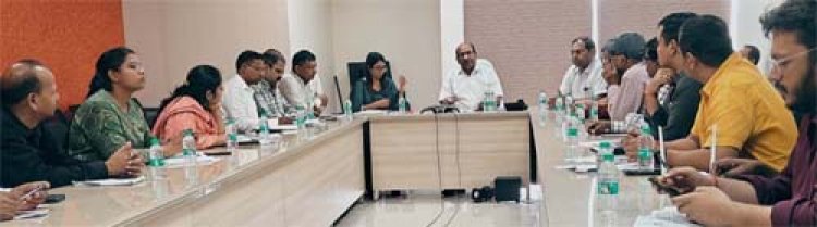 मुख्यमंत्री के नेतृत्व में सहकारिता व्यवस्था को और अधिक पारदर्शी बनाने पर जोर: प्राधिकृत अधिकारी शशिकांत द्विवेदी