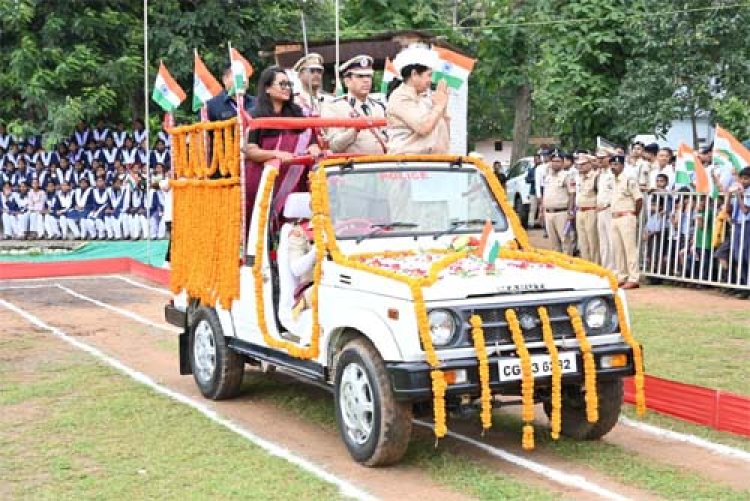 स्वतंत्रता दिवस पर राज्यसभा सांसद श्रीमती लक्ष्मी वर्मा ने किया ध्वजारोहण’