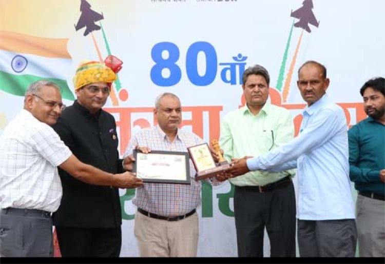 राज्य बीमा एवं प्रावधायी निधि विभाग की निदेशक ने राजस्थान संपर्क 181 कॉल सेंटर का किया निरीक्षण
