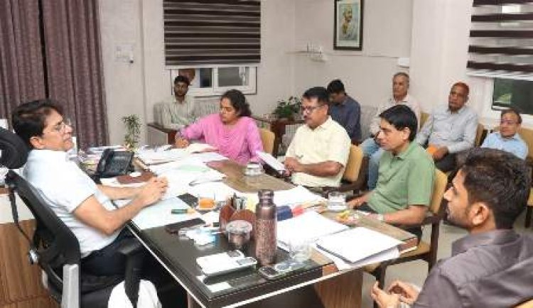 लाडो प्रोत्साहन योजना की समीक्षा, पात्र बालिकाओं को समयबद्ध लाभ सुनिश्चित करने के निर्देश