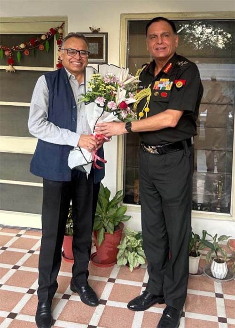 थल सेना अध्यक्ष जनरल धीरज सेठ एवं महानिदेशक पुलिस राजीव कुमार शर्मा की मुलाकात