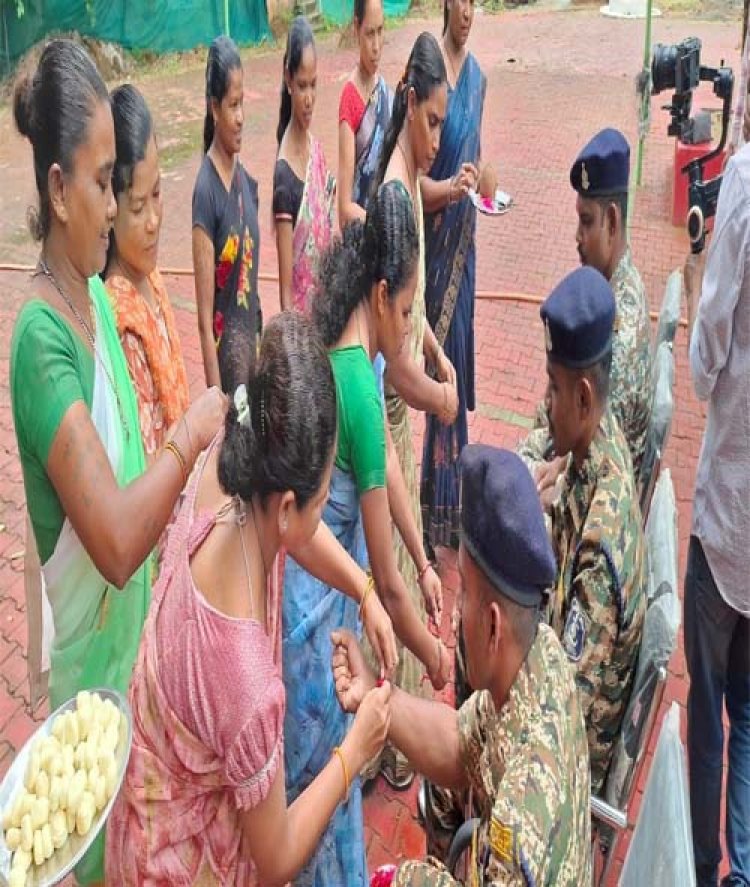 बस्तर में राखी ने बदली 'दुश्मनी' की परिभाषा, जहां कभी बंदूक थी, वहां बंधा रिश्तों का धागा
