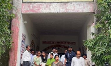 कवर्धा के बैगा अंचल में डॉ. वर्णिका शर्मा ने लगाई बाल चौपाल 2.0, बच्चों से सीधे संवाद कर जानी समस्याएं