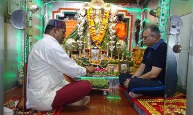 सीमा से पुलिस लाइन तक डीजीपी का दौरा, जवानों से संवाद से लेकर बच्चों की पढ़ाई तक परखी व्यवस्थाएं