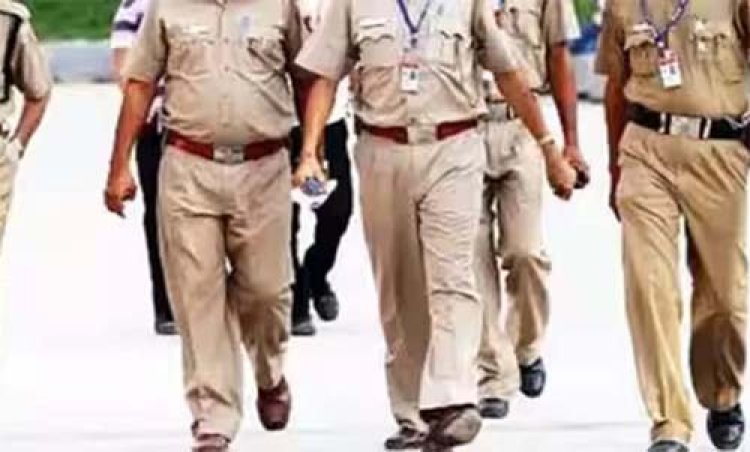 महिलाओं के खिलाफ अपराधों पर सरकार सख्त शिक्षक पर हुई एफआईआर, तत्काल किया निलंबित