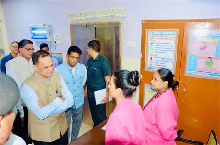 मुख्य सचिव वी. श्रीनिवास ने किया उम्मेद चिकित्सालय का निरीक्षण