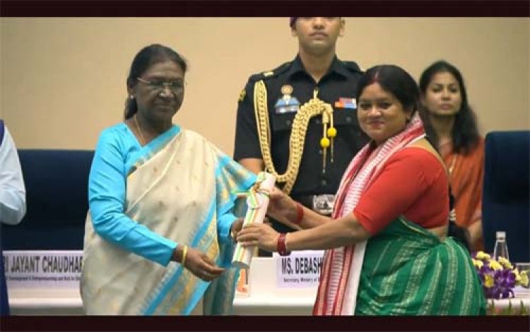 राष्ट्रपति ने सारंगढ़- बिलाईगढ़ की शिक्षिका सुनीता यादव को प्रदान किया राष्ट्रीय शिक्षक सम्मान