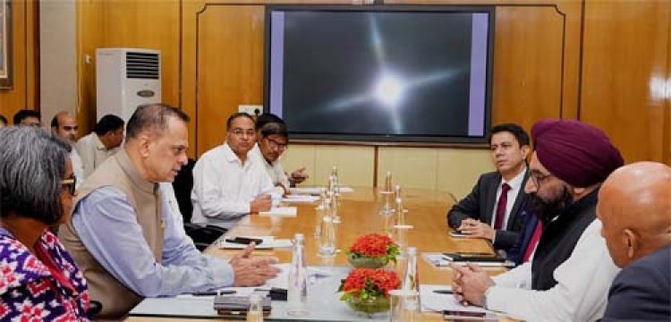 मुख्य सचिव से इंडियन ऑयल के चेयरमैन की शिष्टाचार भेंट 