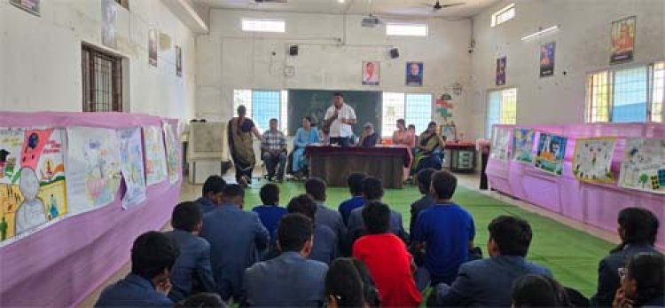 चित्रों और भाषणों में साकार हुआ विद्यार्थियों का ‘विकसित भारत’ का सपना