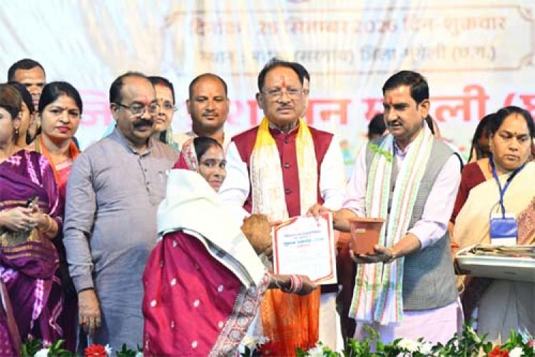 आंगन मिलन सेवा से उत्सव स्थल बने आंगनबाड़ी केंद्र, पहले दिन 97 हजार से अधिक लोगों की सहभागिता