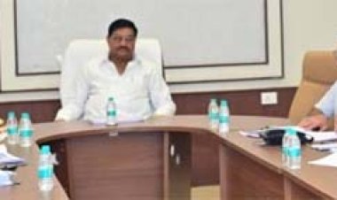 किसानों की सुविधा सर्वाेपरि, आगामी धान खरीदी के लिए समय रहते पूरी करें सभी तैयारियां: खाद्य मंत्री दयाल दास बघेल
