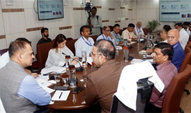 मुख्य सचिव की अध्यक्षता में भारत टैक्सी की समीक्षा बैठक आयोजित