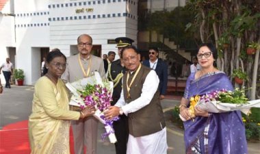 राष्ट्रपति द्रौपदी मुर्मु का लोकभवन में आत्मीय स्वागत