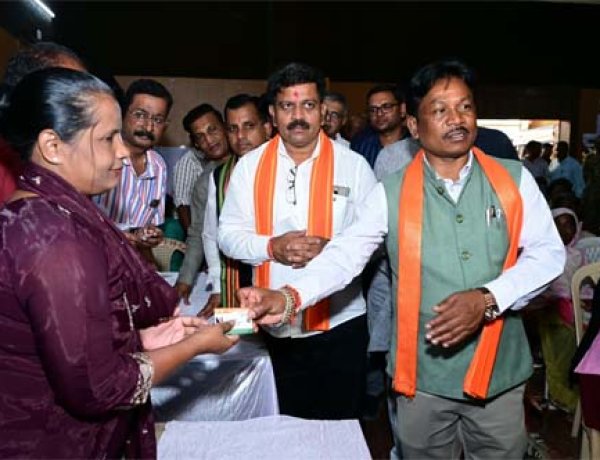 नक्सलवाद के लंबे और काले दौर से निकलकर शांति, सुरक्षा और समृद्धि की राह पर तेजी से आगे बढ़ रहा बस्तर: उप मुख्यमंत्री विजय शर्मा