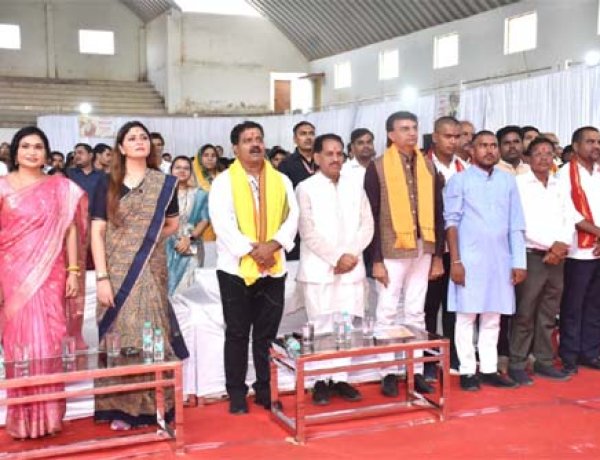 सेवा संकल्प अभियान के तहत कबीरधाम में निकली भव्य सेवा ज्योति यात्रा, उप मुख्यमंत्री विजय शर्मा हुए शामिल