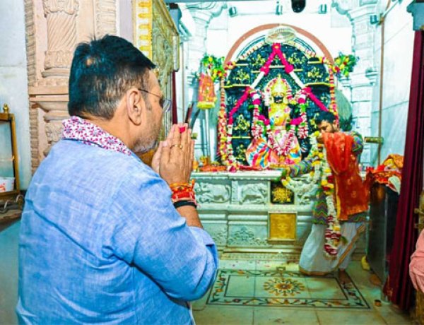 मुख्यमंत्री का बांसवाड़ा दौरा: मुख्यमंत्री भजनलाल शर्मा ने किए मां त्रिपुरा सुंदरी के दर्शन