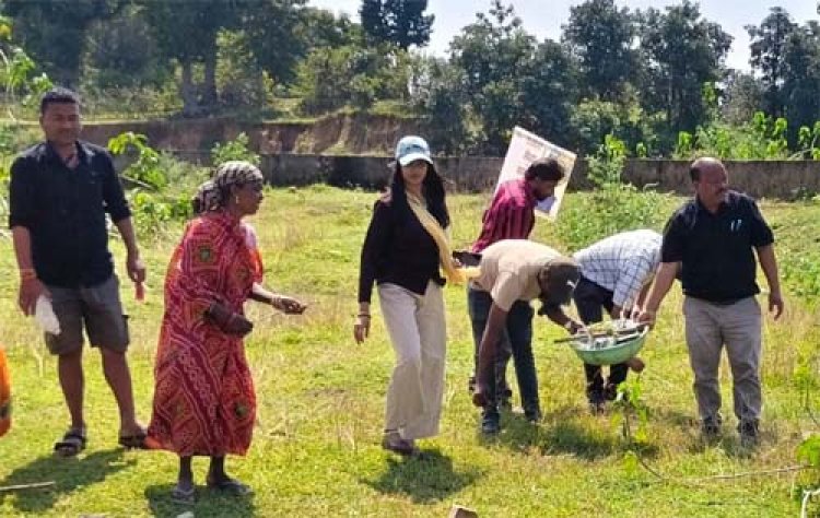 सेवा संकल्प अभियान : ठेंगाडाड़ एनीकट में गूंजा जल संरक्षण का संदेश, ग्रामीणों ने लिया जल स्रोतों को स्वच्छ और सुरक्षित रखने का संकल्प