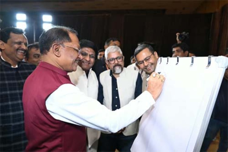 कार्टून समाज को जागरूक करने के साथ सोचने और आत्ममंथन के लिए करता है प्रेरित : मुख्यमंत्री विष्णु देव साय
