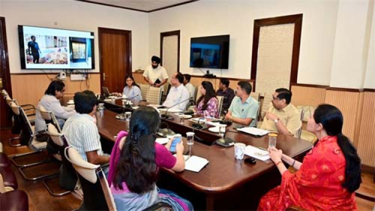 उपमुख्यमंत्री दिया कुमारी ने कला एवं संस्कृति तथा पुरातत्व विभाग की समीक्षा बैठक ली