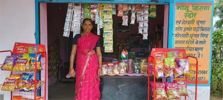 हाट-बाजार से अपनी दुकान तक, बिहान ने अनीता को दिखाई आत्मनिर्भरता की राह