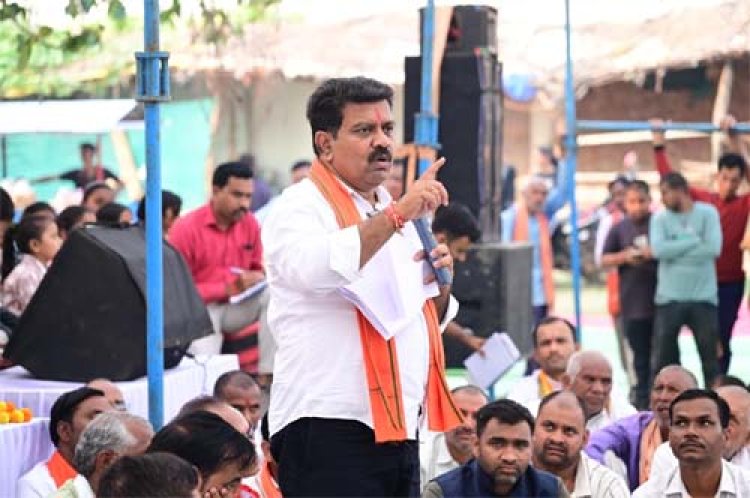उप मुख्यमंत्री विजय शर्मा ने तीन गांवों में 1.55 करोड़ रुपए के गौरव पथ निर्माण का किया भूमिपूजन