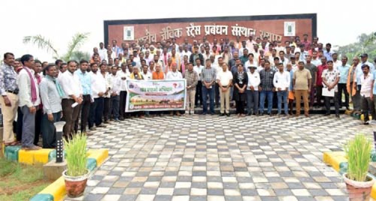 खेत बचाओ अभियान के तहत किसानों को उन्नत सरसों बीज का वितरण