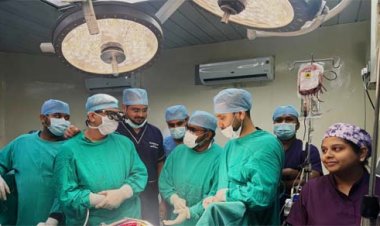 अम्बेडकर अस्पताल के कैंसर सर्जरी विभाग की बड़ी उपलब्धि, हृदय और फेफड़े की प्रमुख संरचनाओं से चिपकी कैंसर की जटिल गांठ को सफलतापूर्वक निकाला